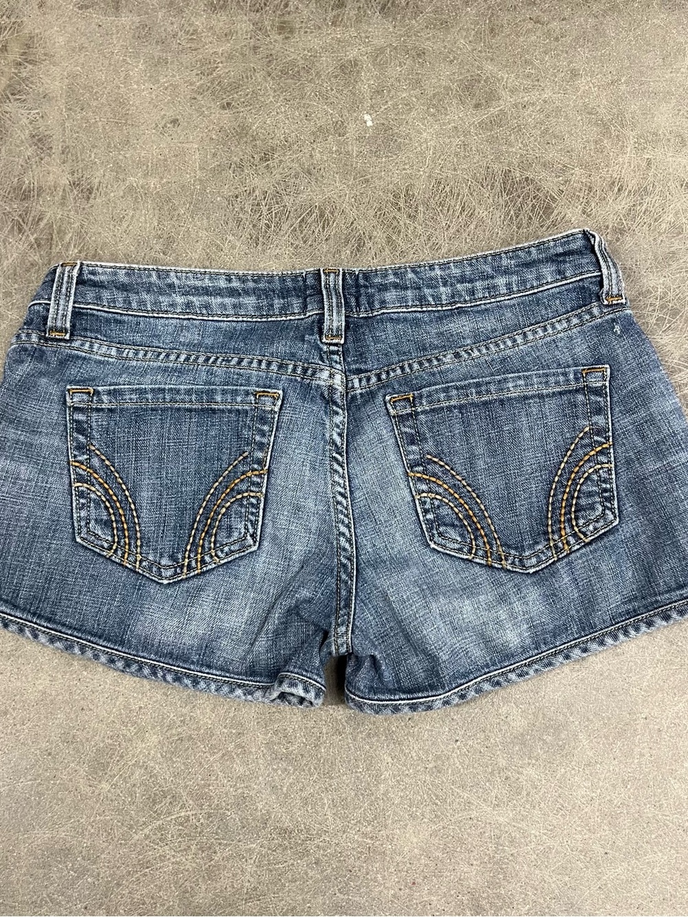 Arden B Medium Wash Denim Cutoff Shorts - Picture 3 of 4